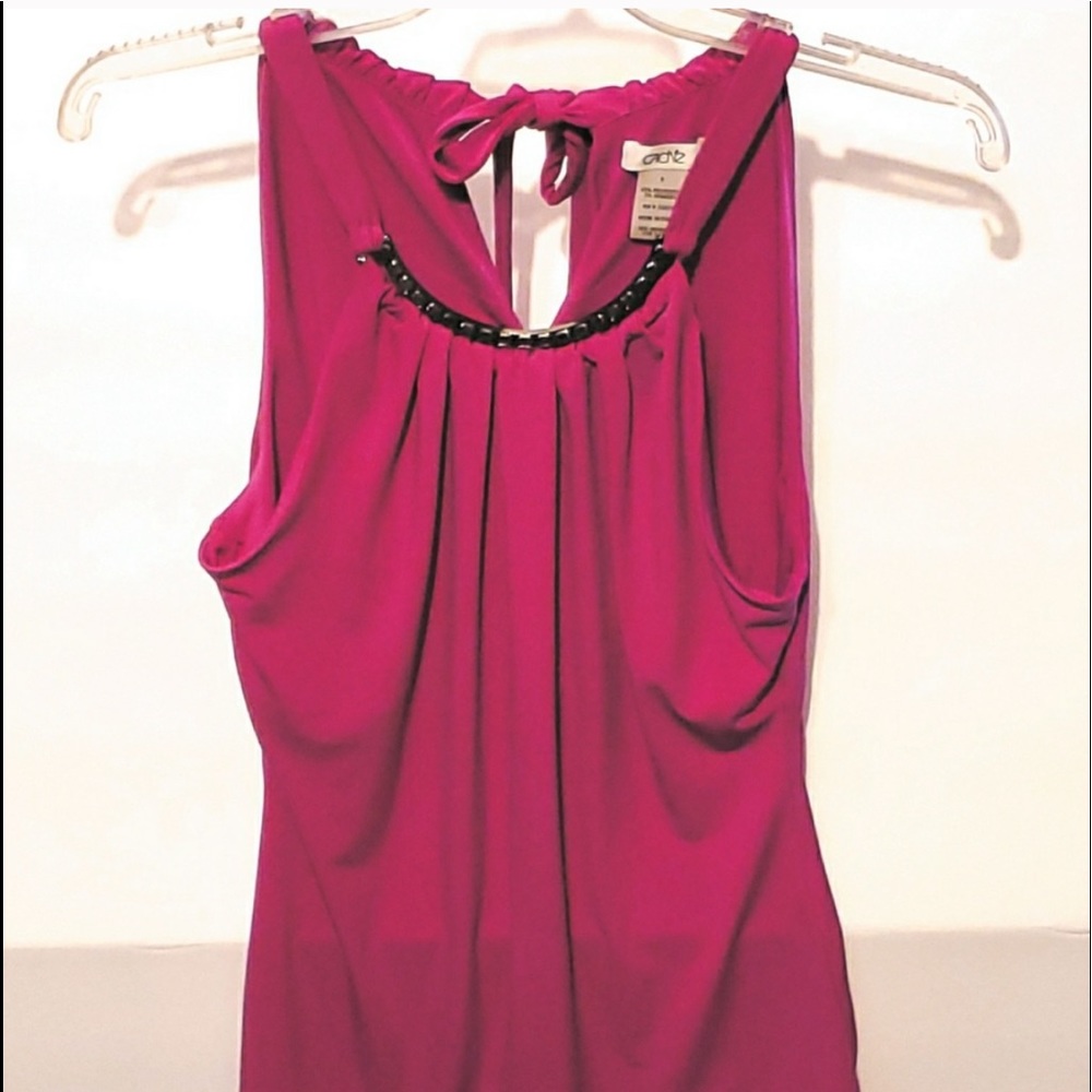 Cache Sleeveless Top